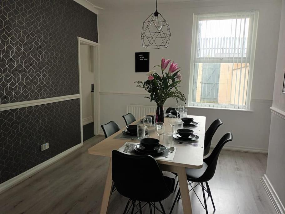 Antonio Str Liverpool 6 Beds Luaran gambar