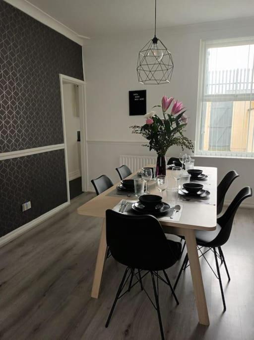 Antonio Str Liverpool 6 Beds Luaran gambar
