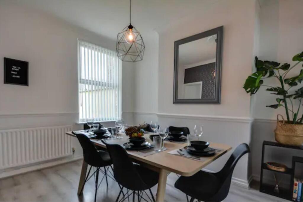 Antonio Str Liverpool 6 Beds Luaran gambar